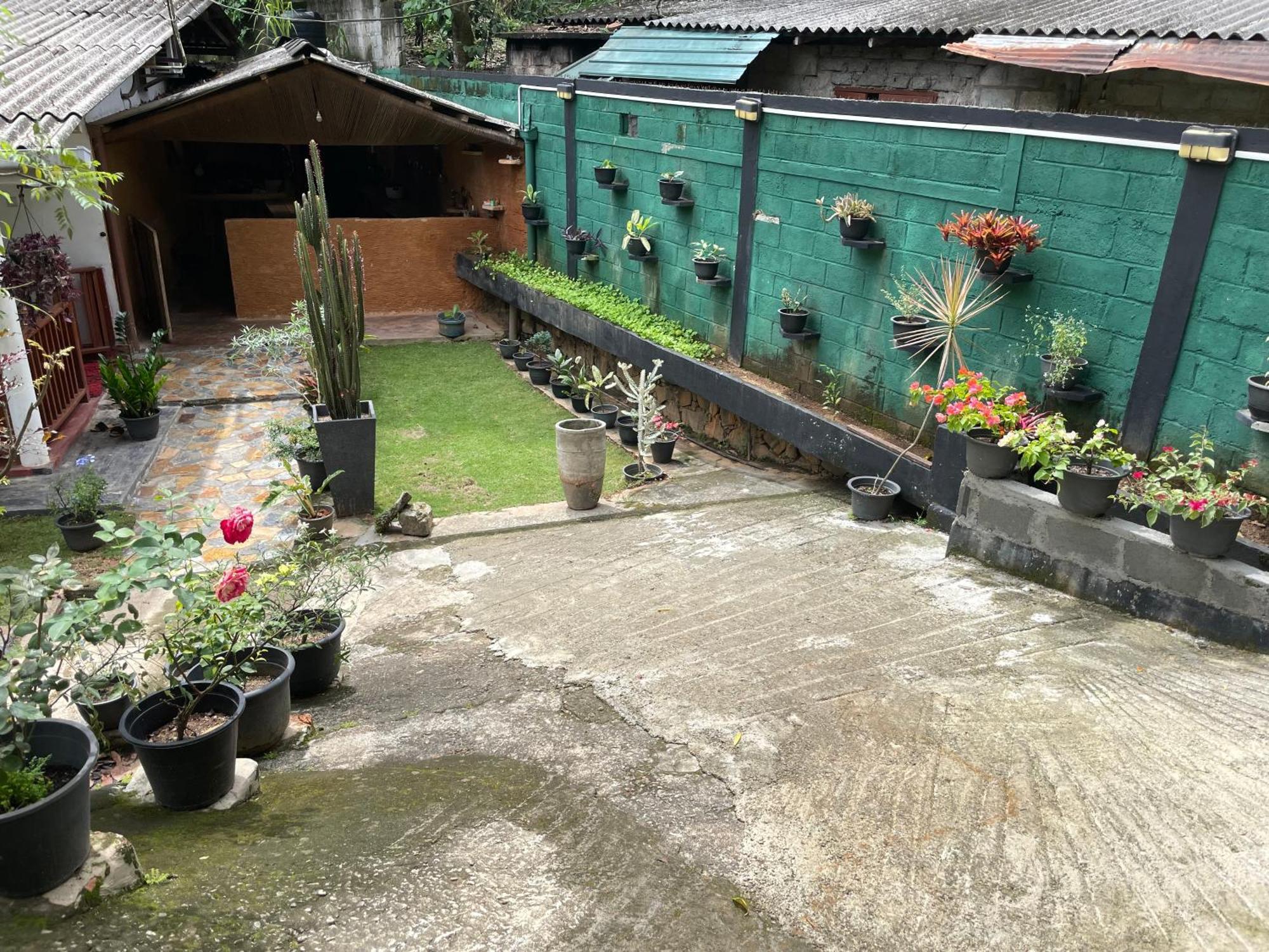 Kandy Food Lovers Home Stay By Ags ภายนอก รูปภาพ