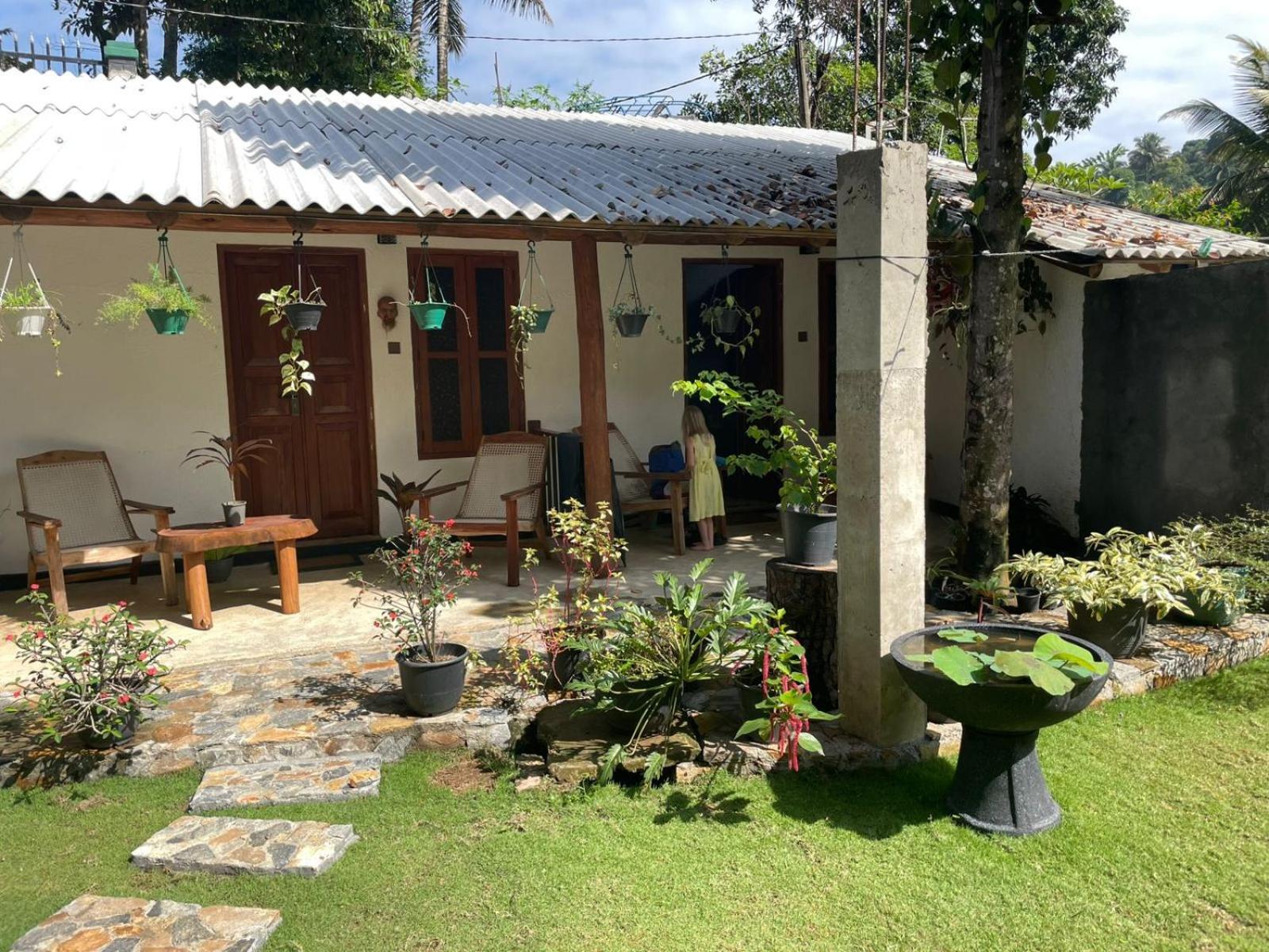 Kandy Food Lovers Home Stay By Ags ภายนอก รูปภาพ